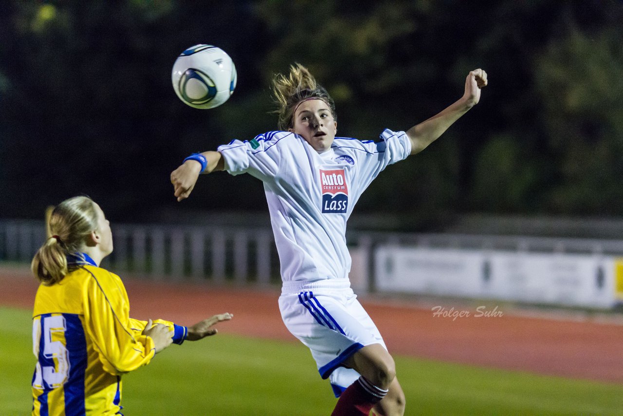 Bild 142 - B-Juniorinnen SV Henstedt-Ulzburg - Holstein Kiel : Ergebnis: 0:12